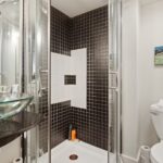 How to vent a shower drain