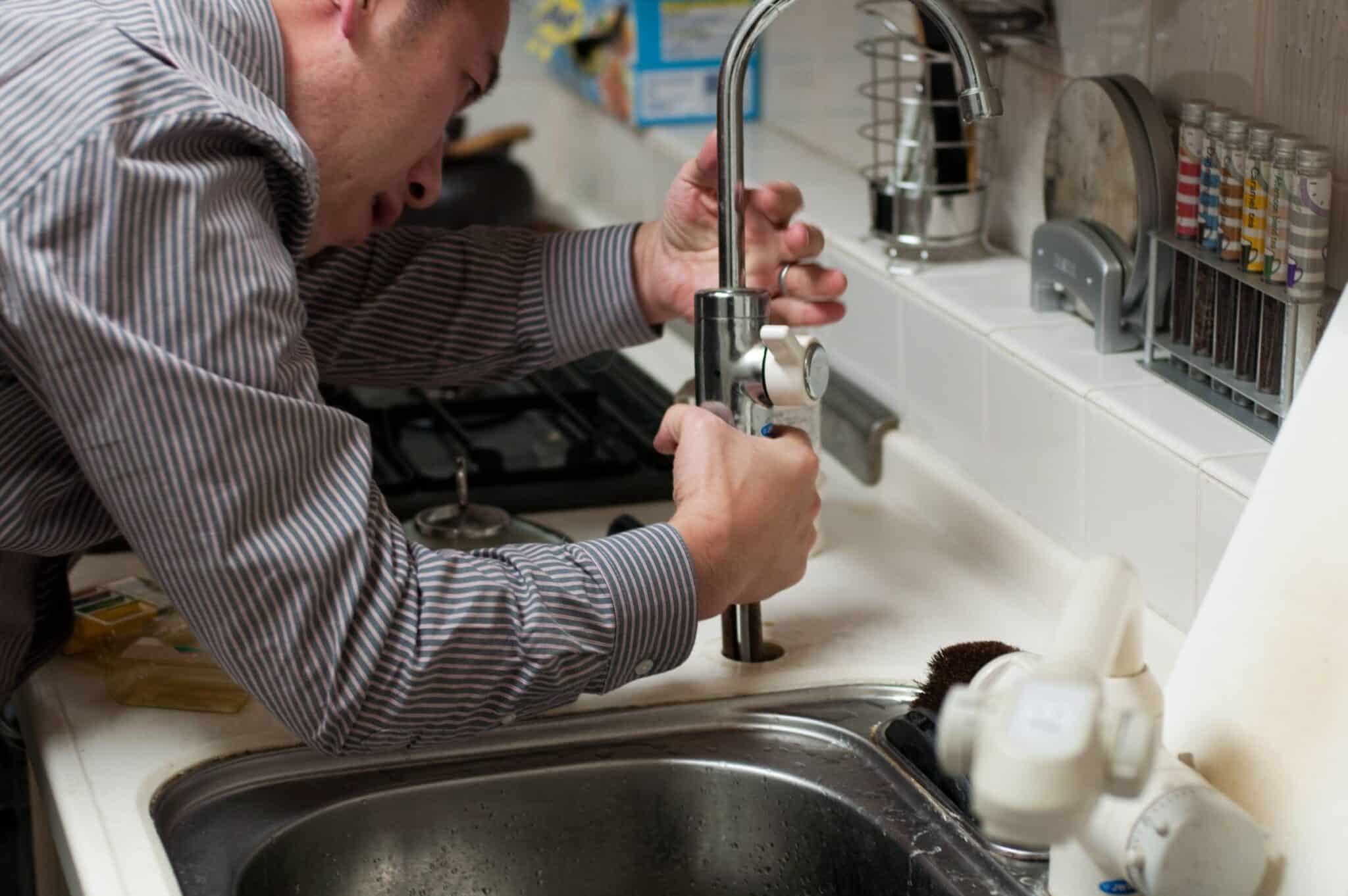 removing clogs kitchen sink