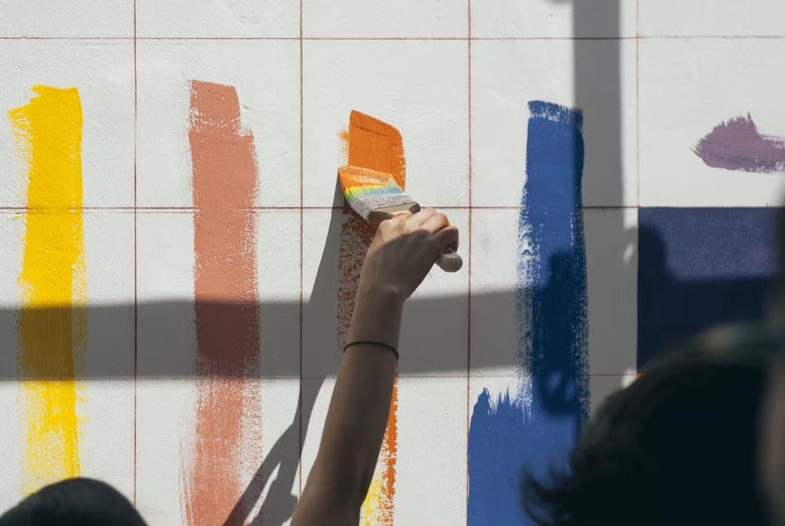 Does Sherwin Williams Sell Benjamin Moore Paint?