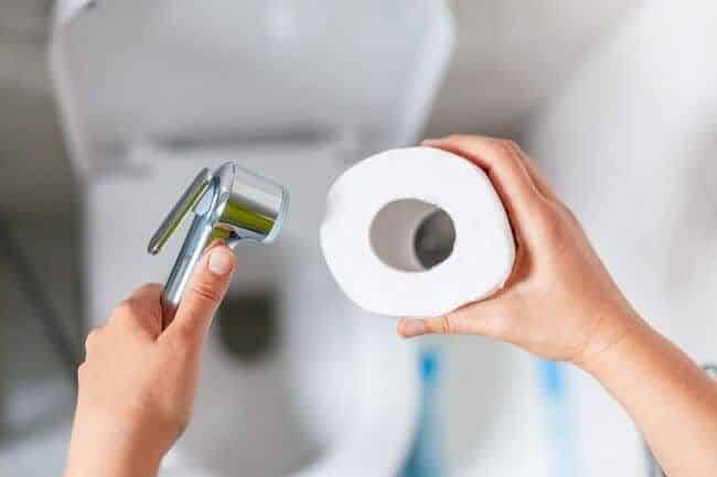 How To Wash In Western Toilet With Water