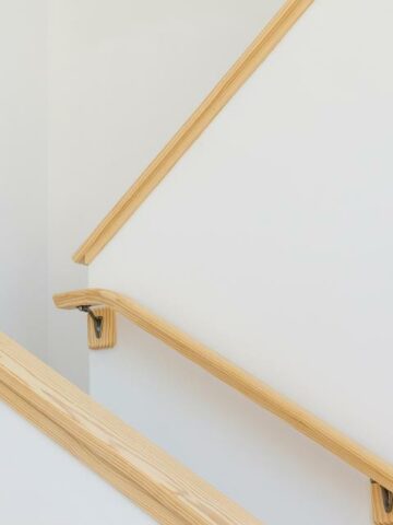 Where Should a Handrail Start and Stop?