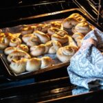 Can Aluminum Pans Go In The Oven?