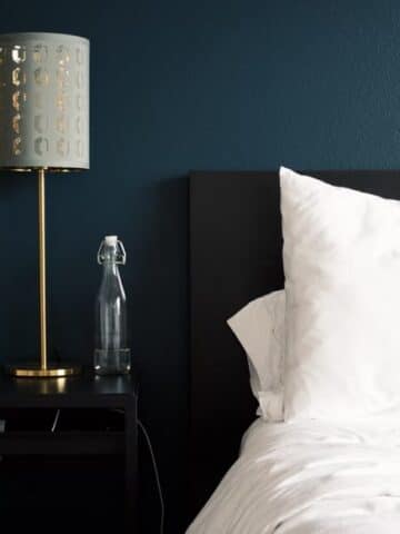 How Tall Should a Bedside Lamp Be?